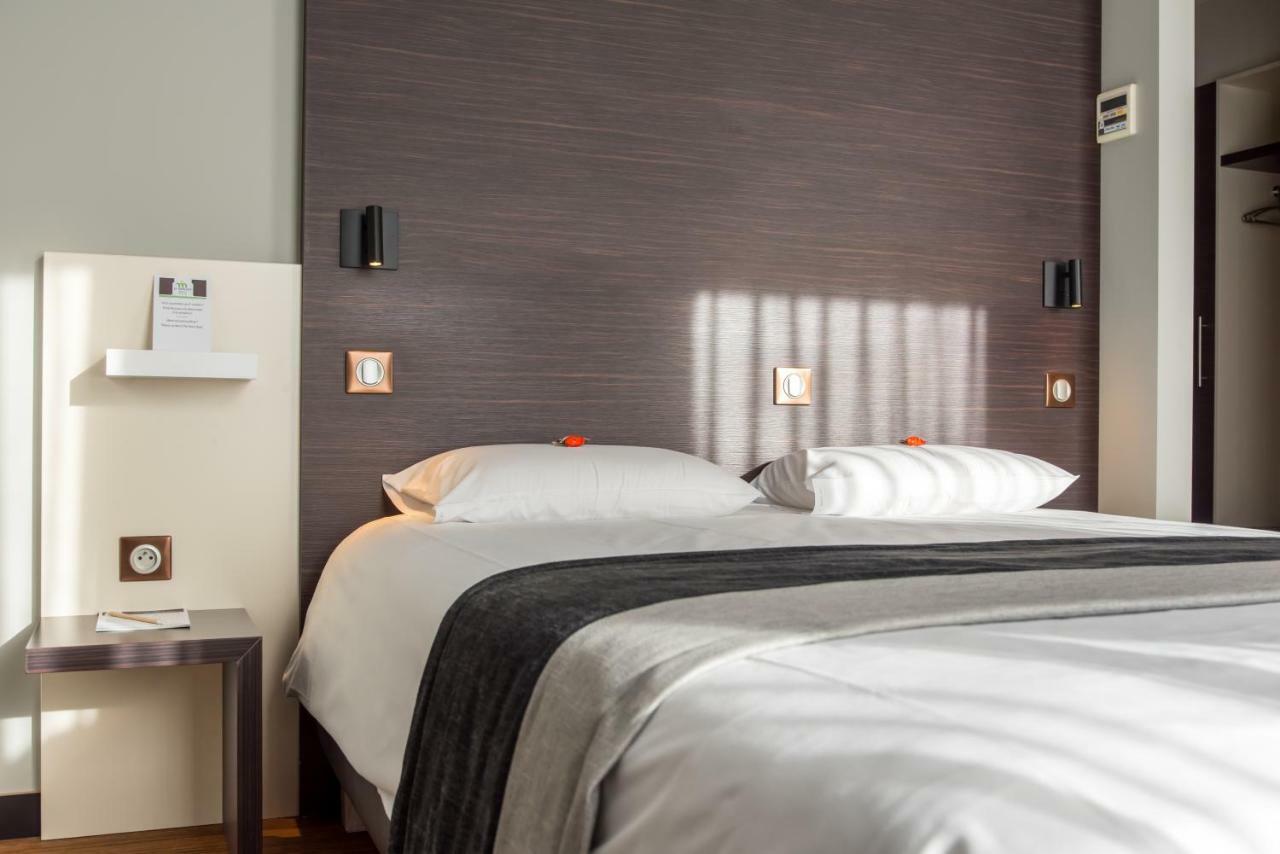 Le Merceny Motel Bastogne Room photo